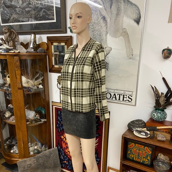 🐦⬛4/$20🐦⬛ Grandma's Sweater Plaid Fleece - Picture 4 of 10